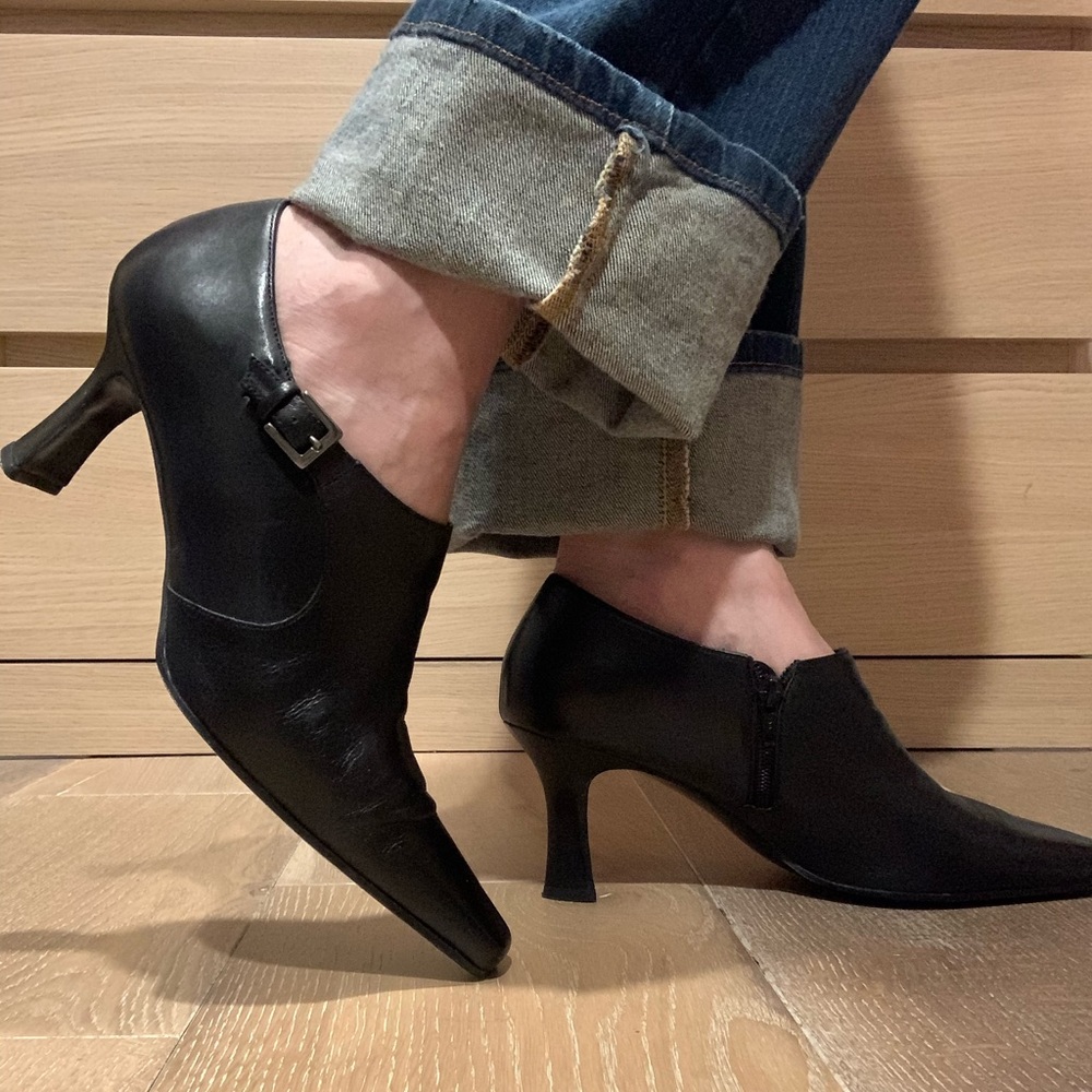 Enzo Angiolini leather black ankle boots size 9